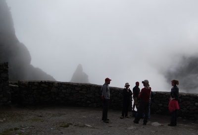 Learning about Runkuracay Ruins from Cesar